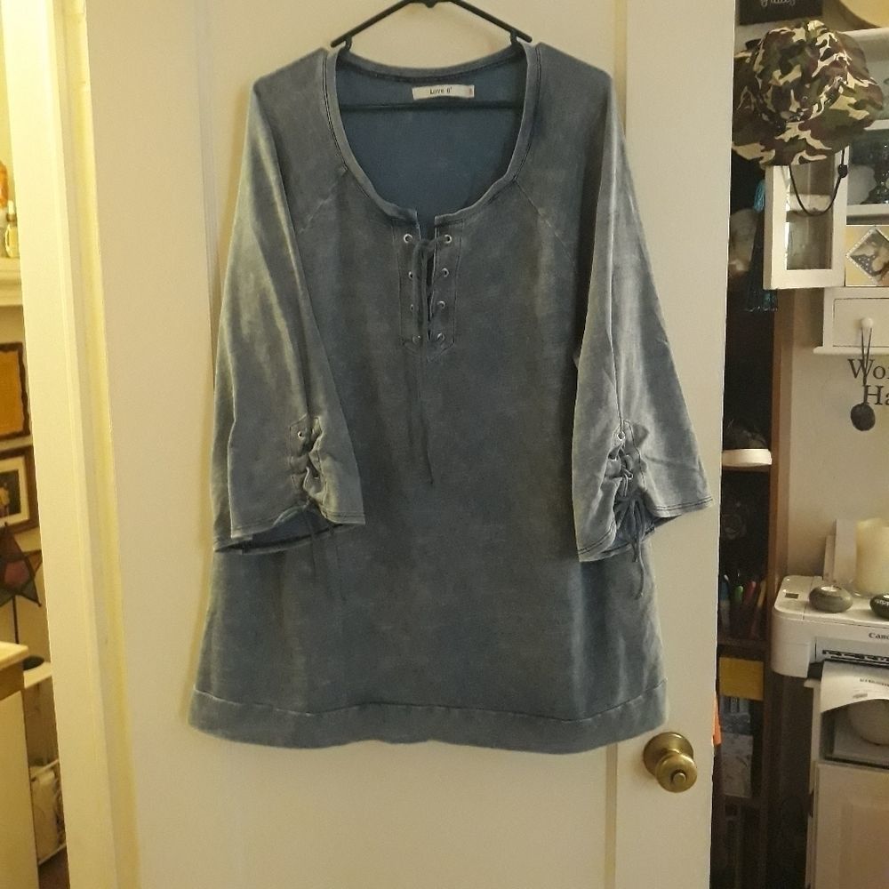 Sweatshirt, shirt with ties